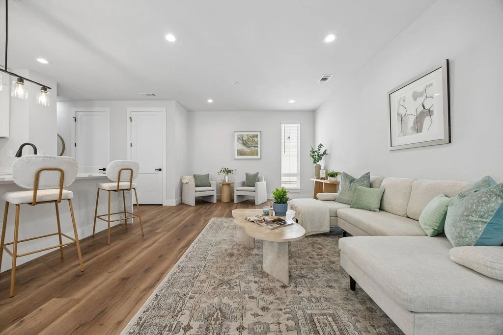 5633 Live Oak 103, Dallas
