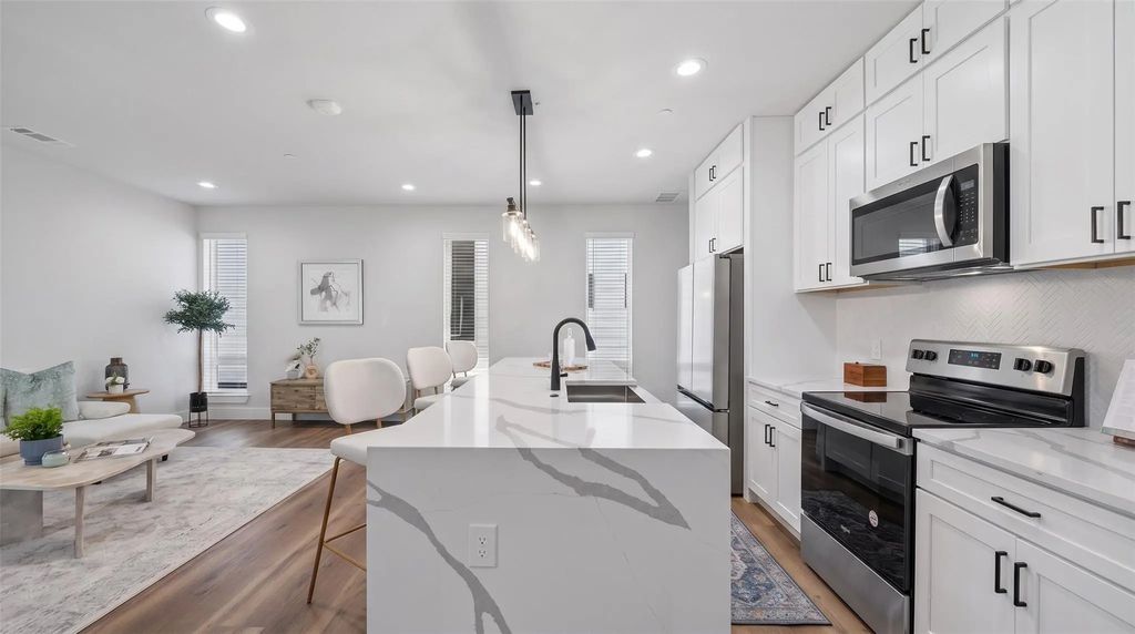 5633 Live Oak 104, Dallas