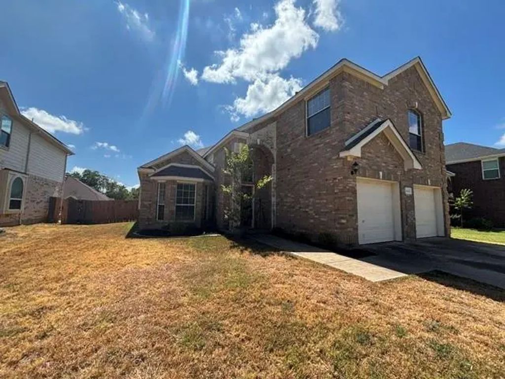 1413 Chateau Lane, Mansfield