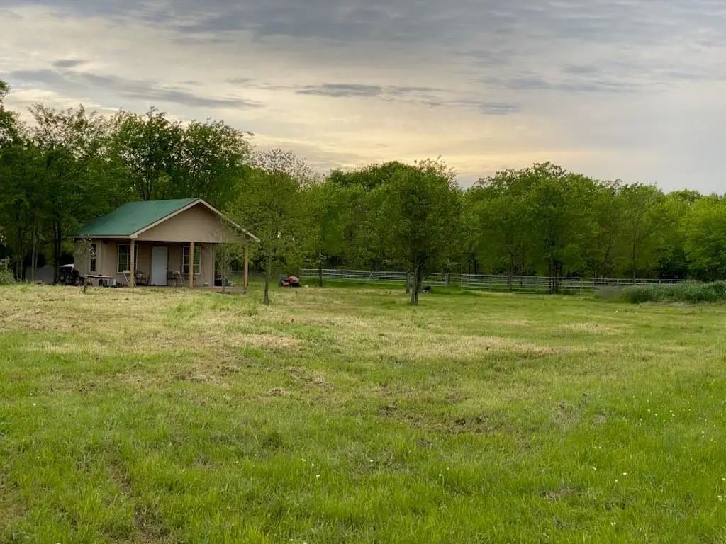 37444 State Highway 64, Wills Point