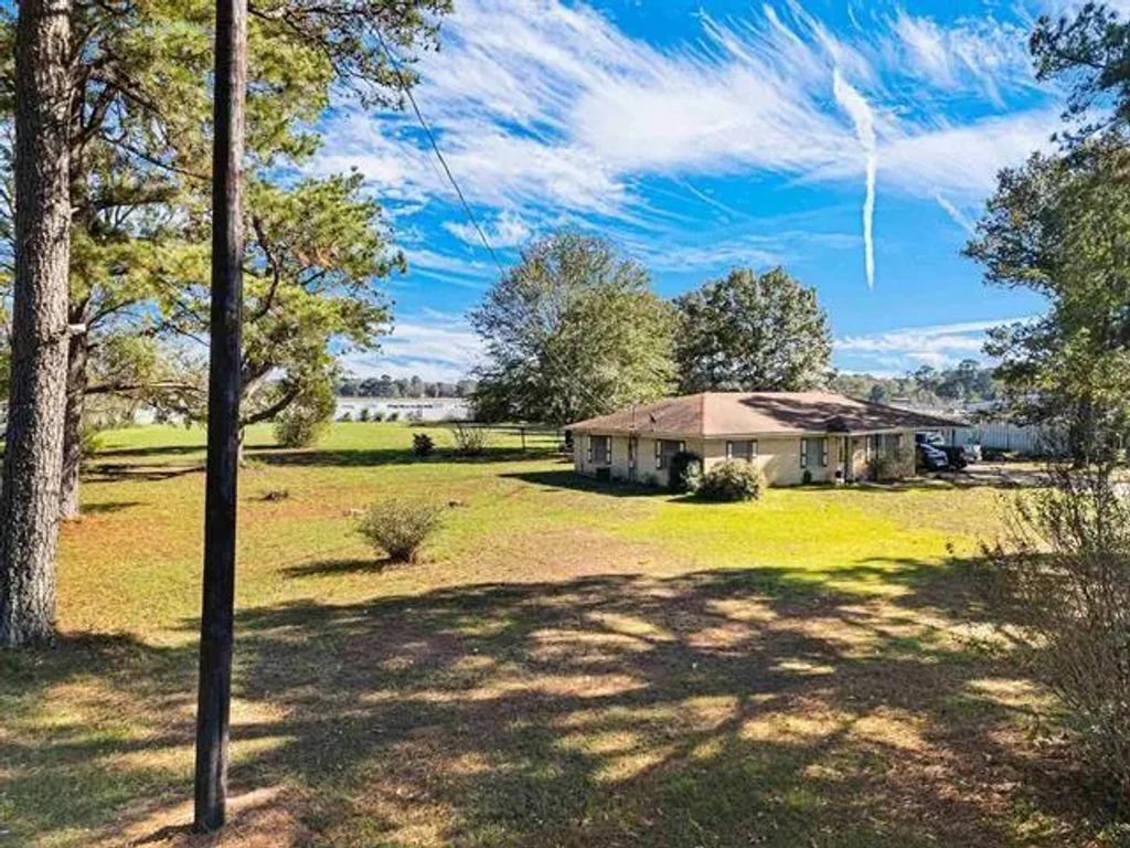 3036 State Highway 322, Longview