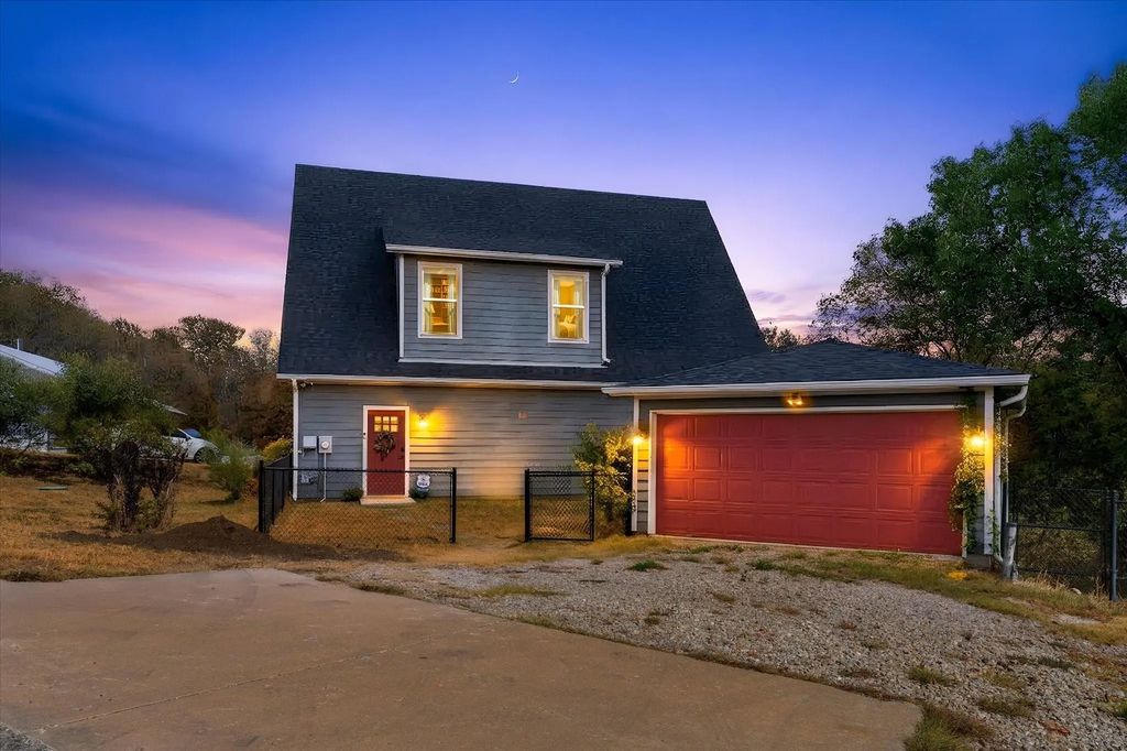3910 Pocahontas Drive, Flower Mound