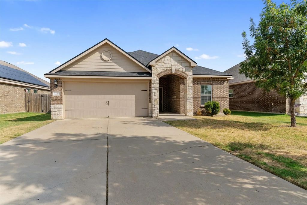 4128 Tower Bridge Lane, Crowley