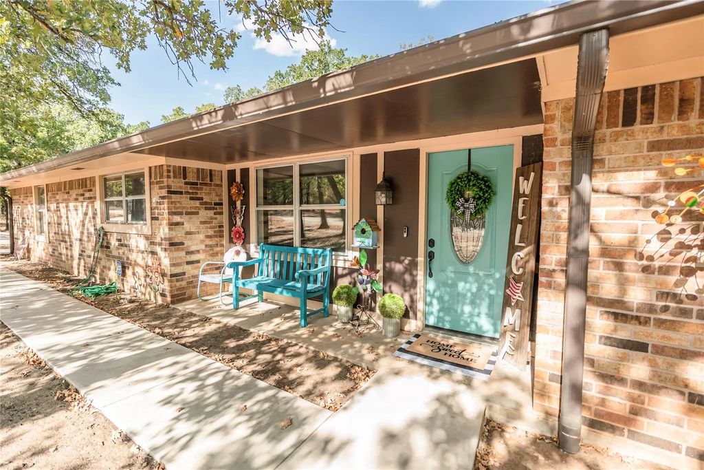 130 Acoma Drive, Nocona