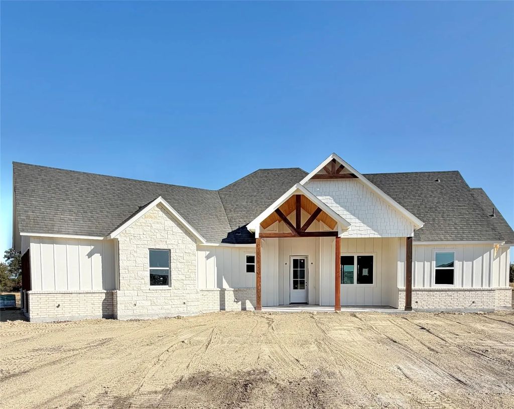 2009 Collin Street, Weatherford