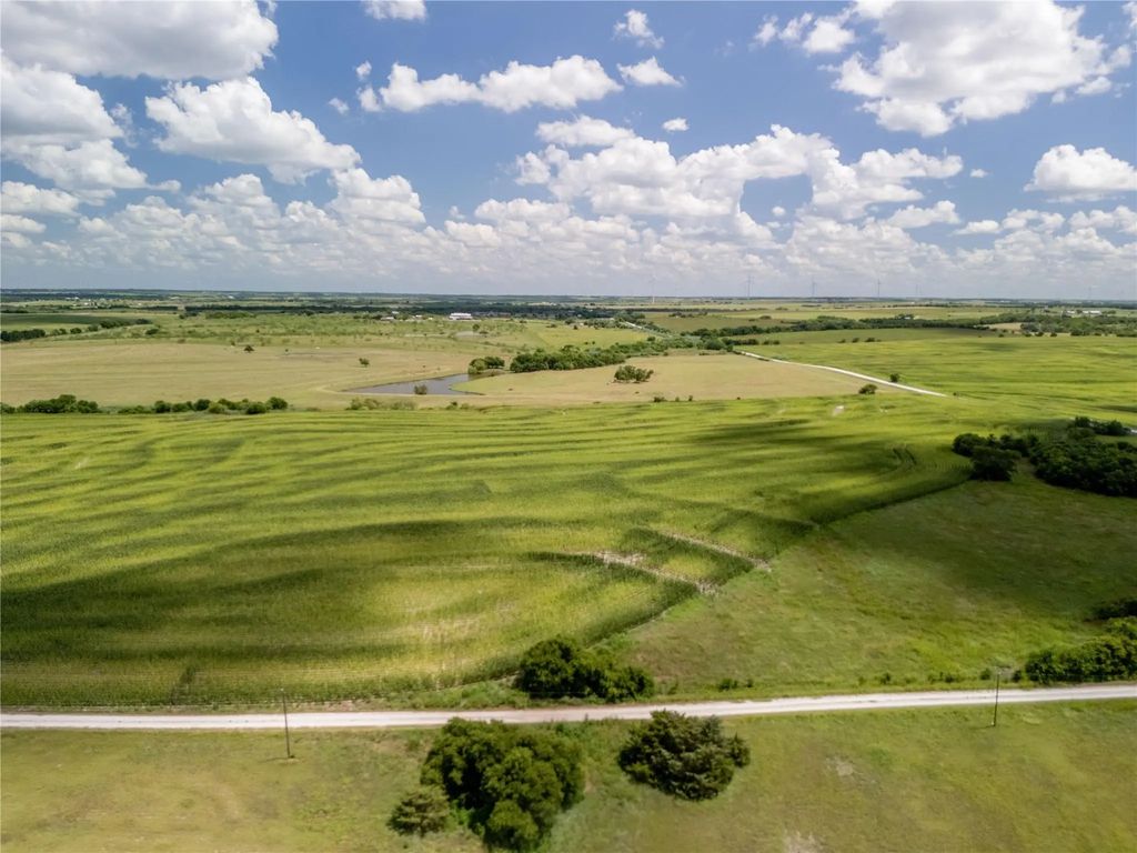 Tract 2 County Rd 3307, Hubbard