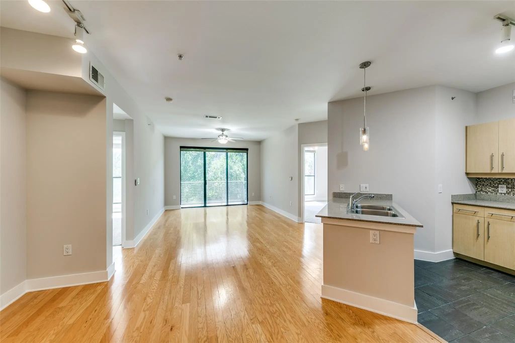 4414 Cedar Springs Road 207, Dallas