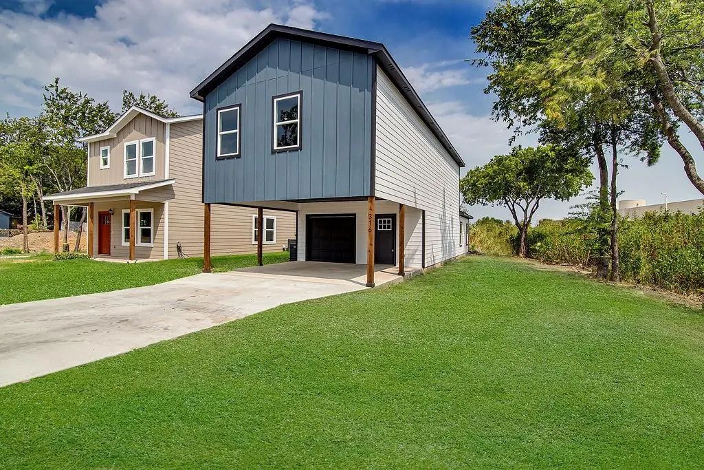 316 W Gambrell Street, Fort Worth