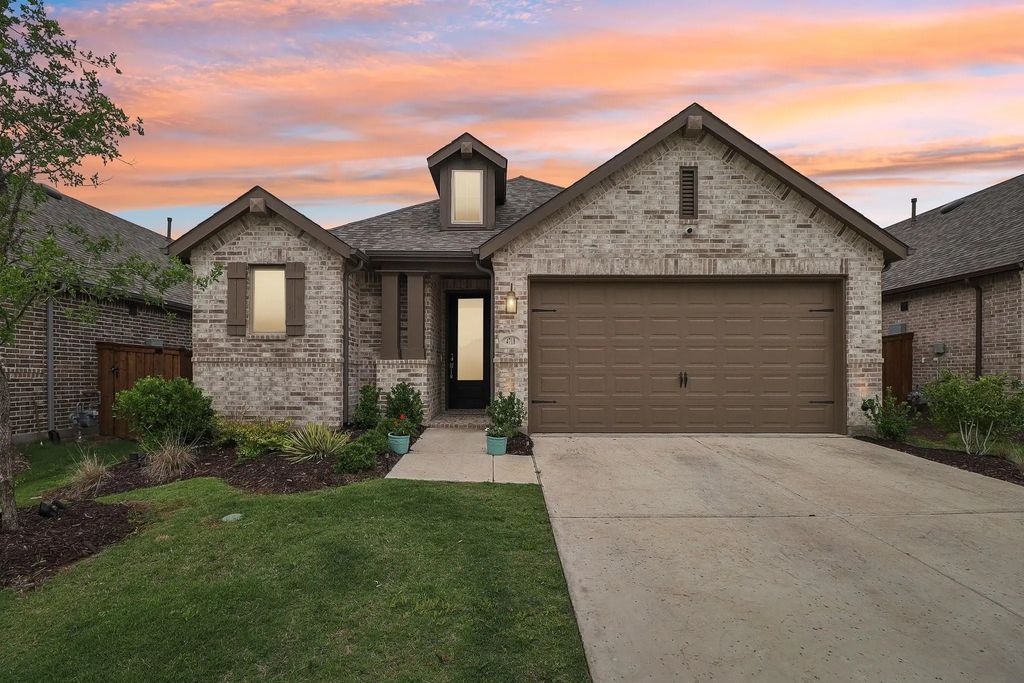 4718 Firewheel Court, Aubrey