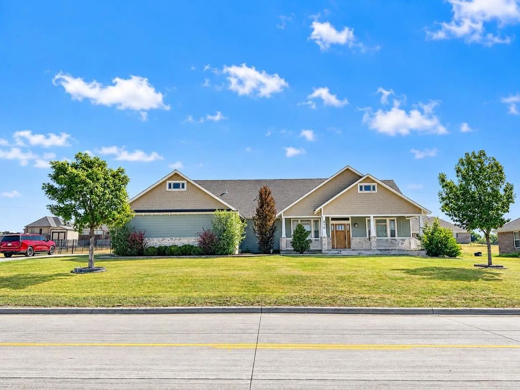 916 N Mesquite Street, Muenster