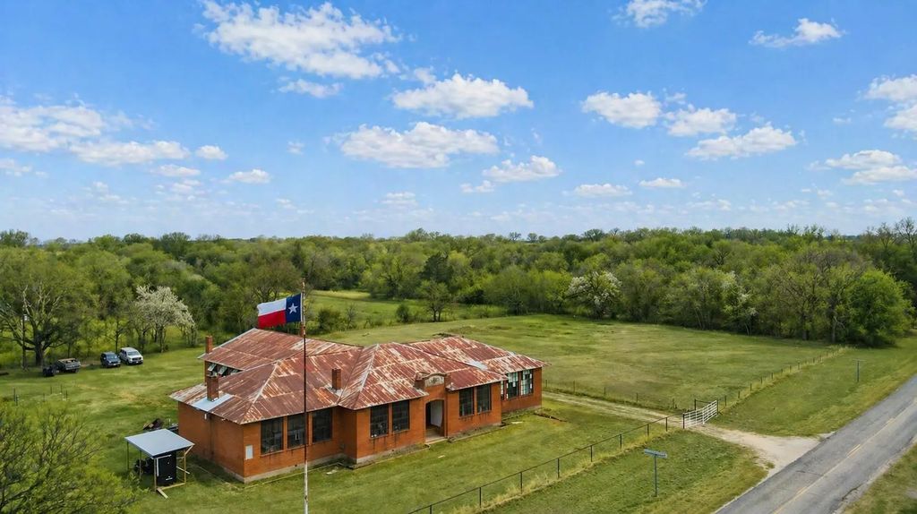 3673 Fm 103, Nocona