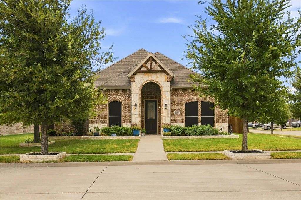 1612 Tyler Street, Waxahachie