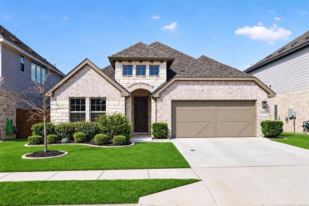 5036 Hitching Post Drive, Fort Worth