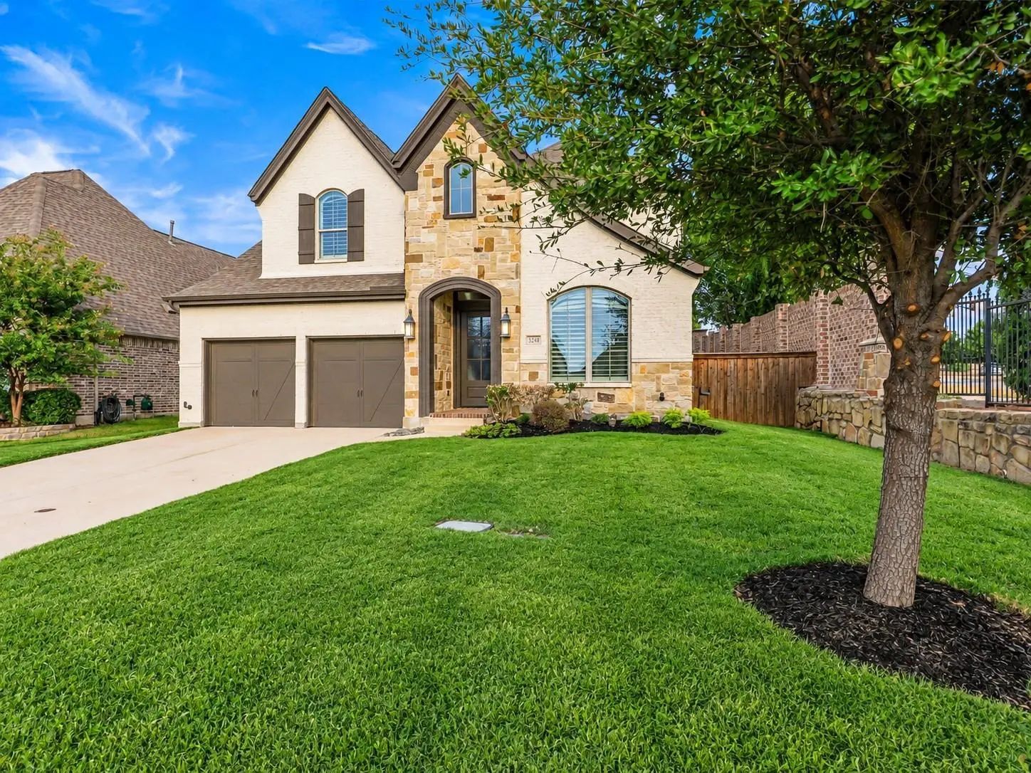 Photo of Listing #21390608