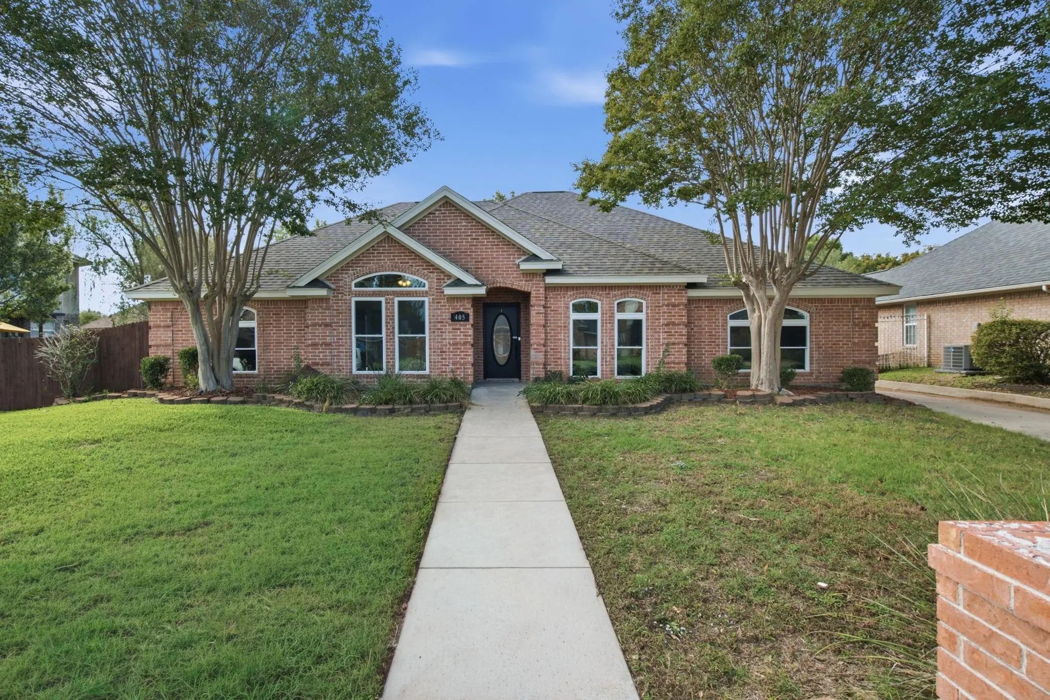 Photo of Listing #21390654