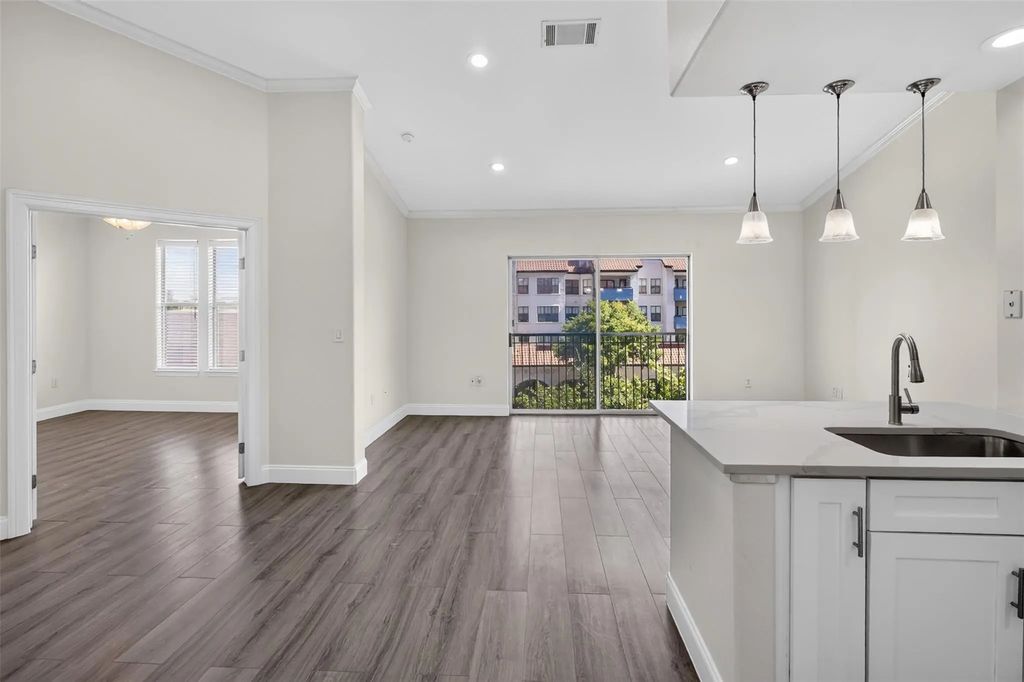 330 Las Colinas Boulevard E 466, Irving