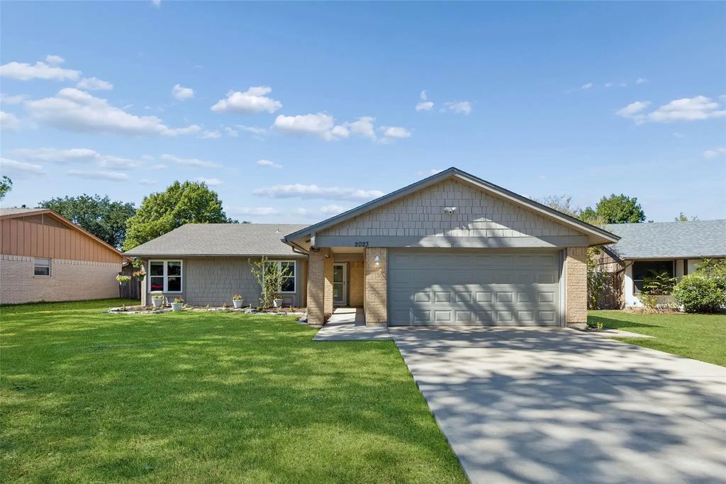 2023 Inverness Drive, Carrollton