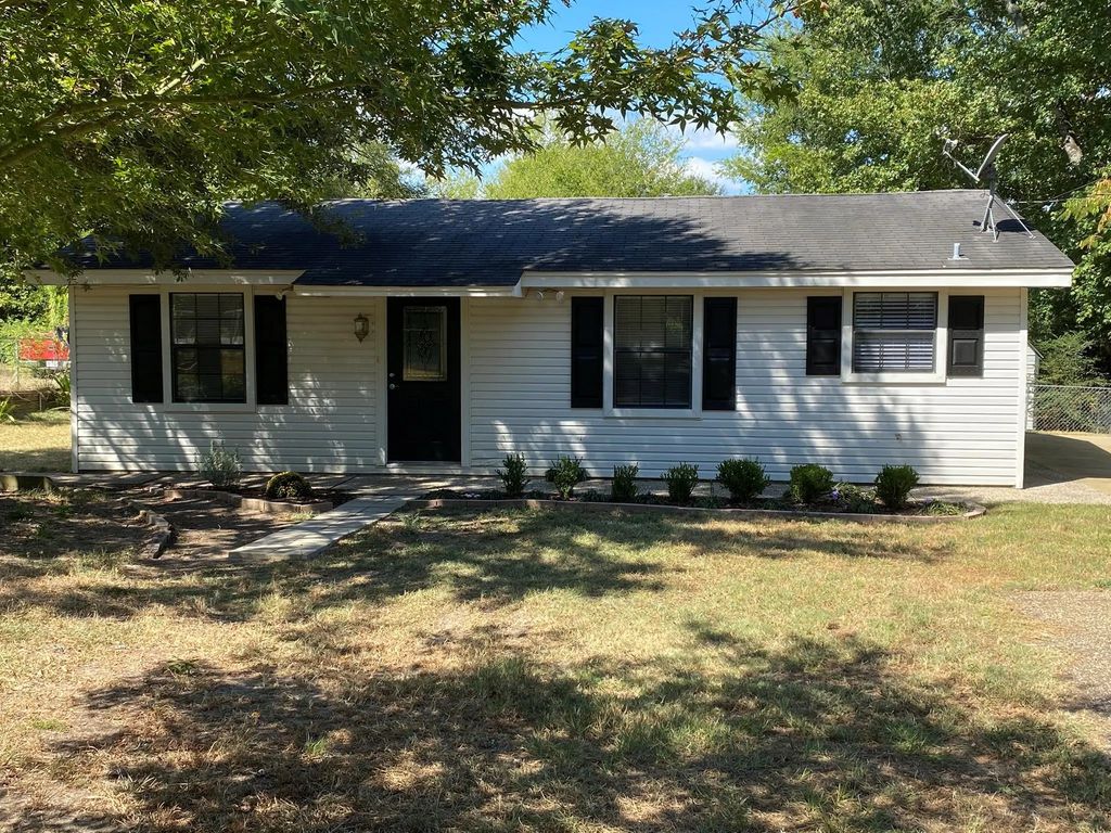 1411 Aars Street, Longview