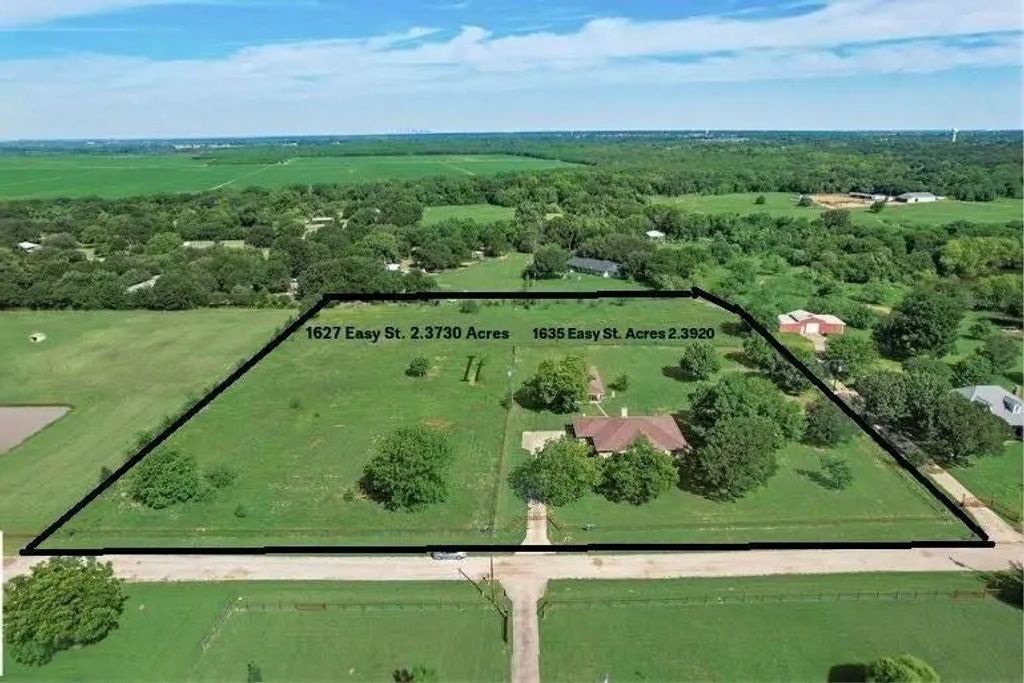 1627 Easy Street, Seagoville