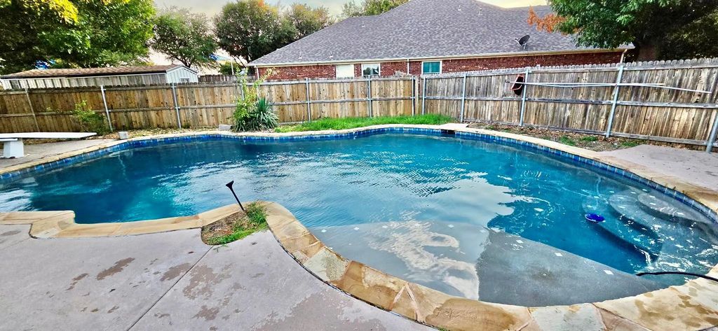 8417 Rock Canyon Court, Fort Worth