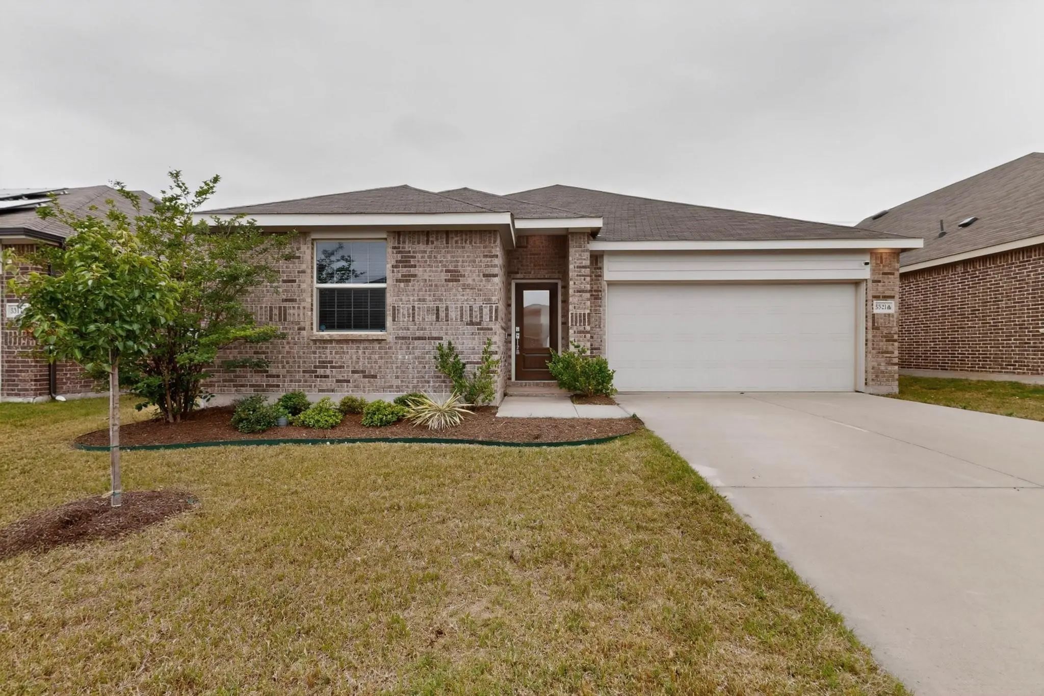 Photo of Listing #21390952