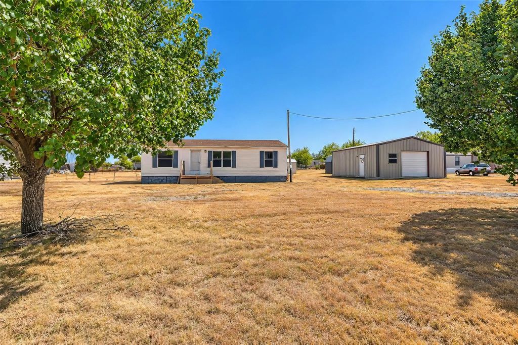 136 Private Road 4907, Haslet