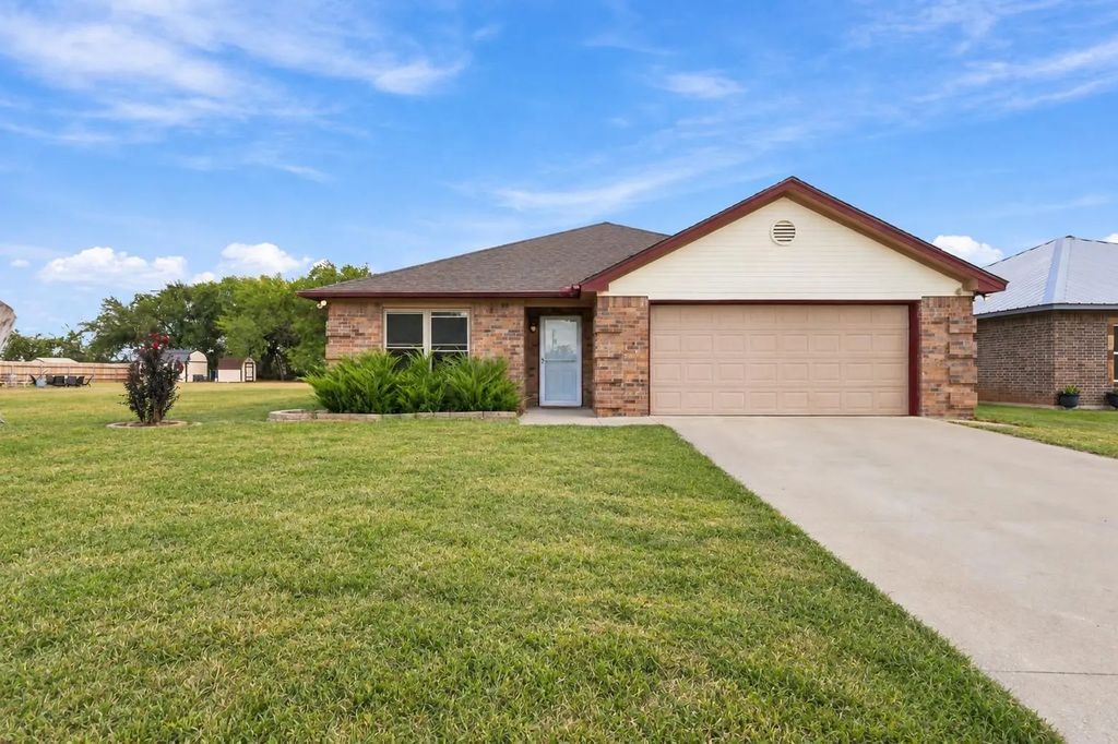 108 Chisolm Trail Court, Springtown