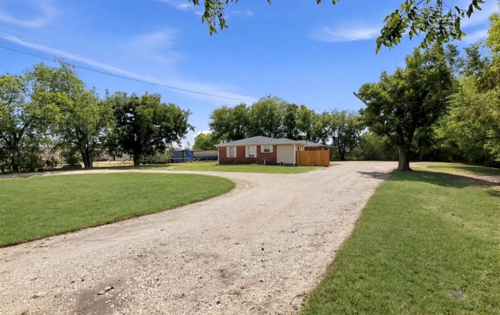 535 Ross Road, Elm Mott