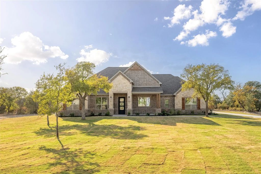 504 Bush Court, Weatherford