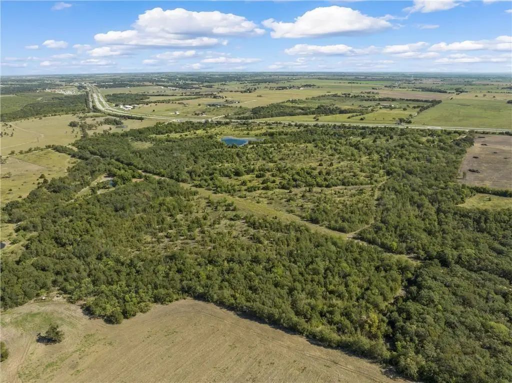 4961 Hwy 6, Riesel