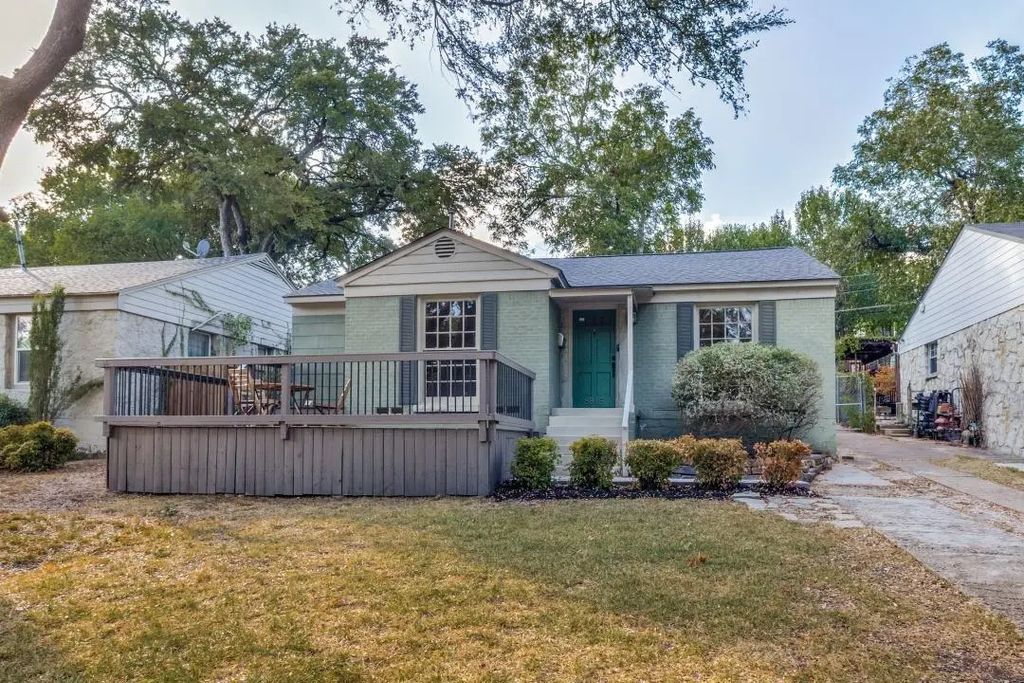 6815 E Grand Avenue, Dallas