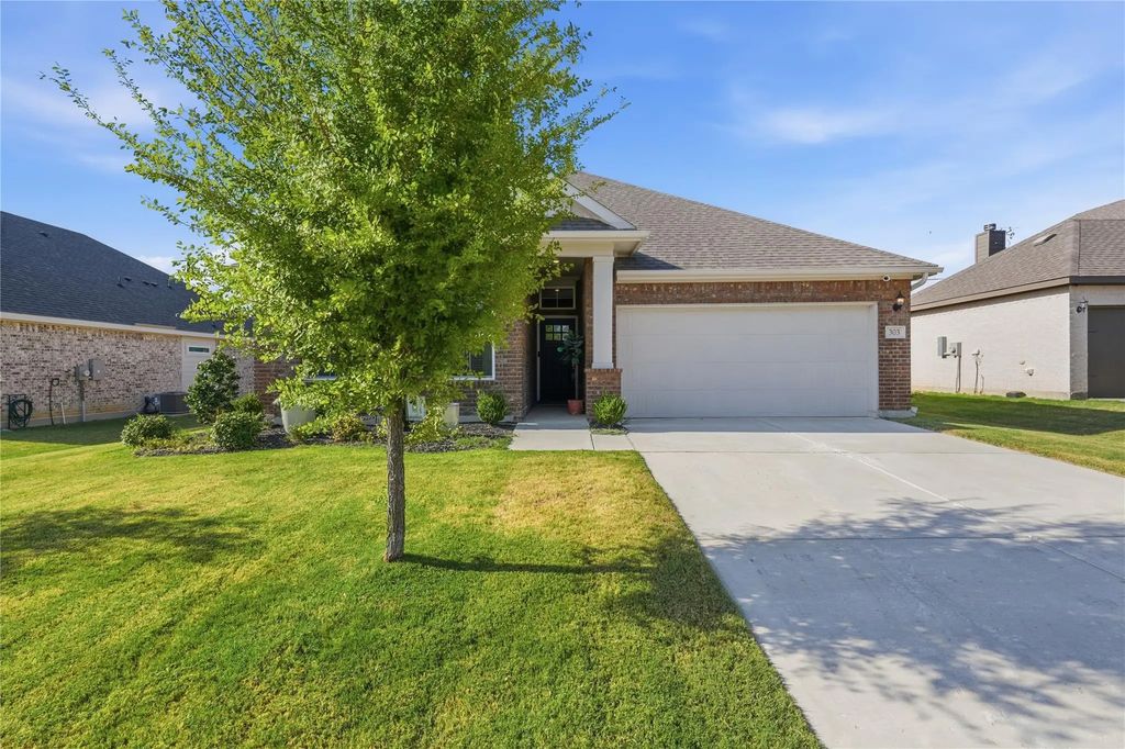 303 Ranch Road, Justin