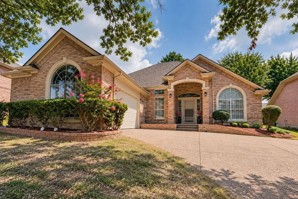 2508 Peach Blossom Court, Bedford