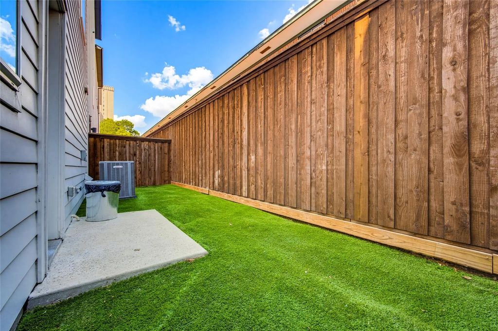 1112 Lavender Ridge, Dallas
