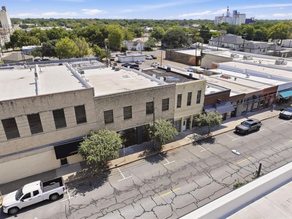 207 S Travis Street 207-20, Sherman