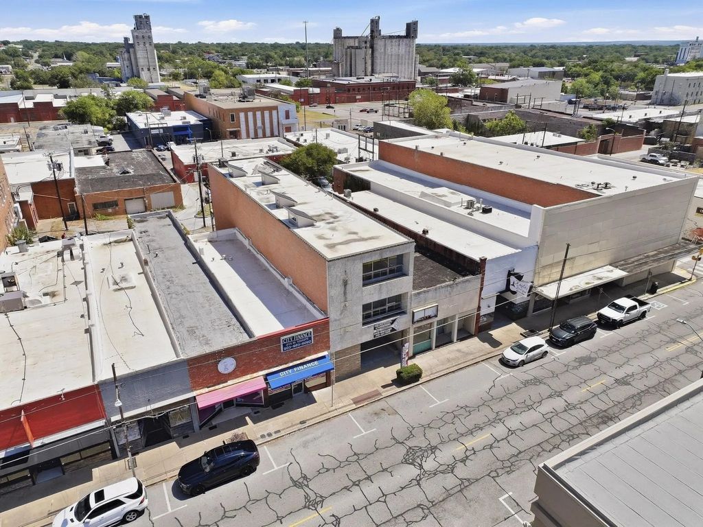 213 N Travis Street, Sherman