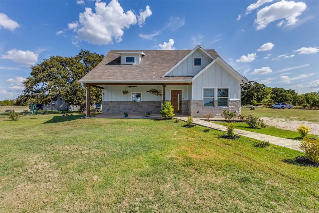 357 Private Road 7782, Wills Point