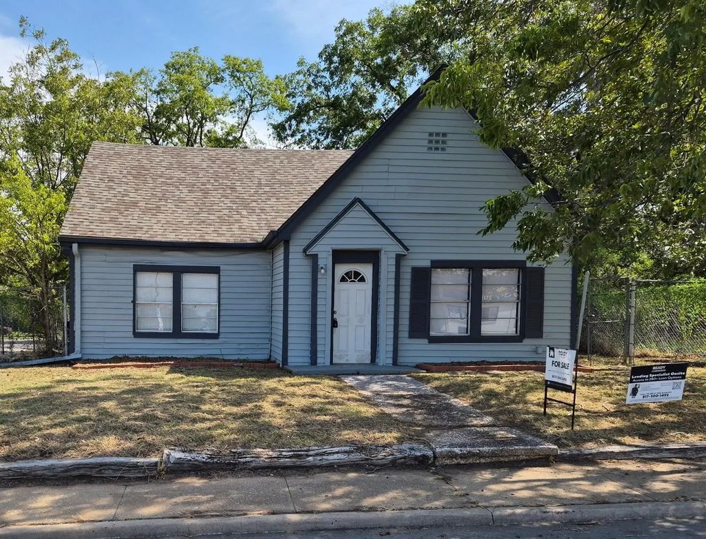522 N Austin Avenue, Denison