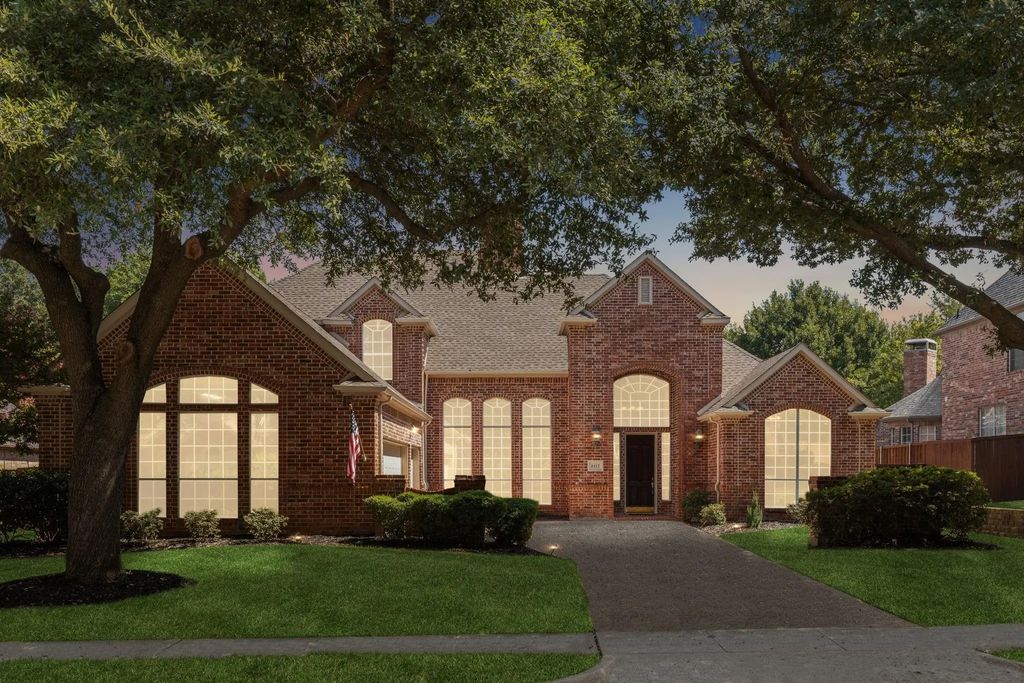 4412 Crown Knoll Circle, Flower Mound