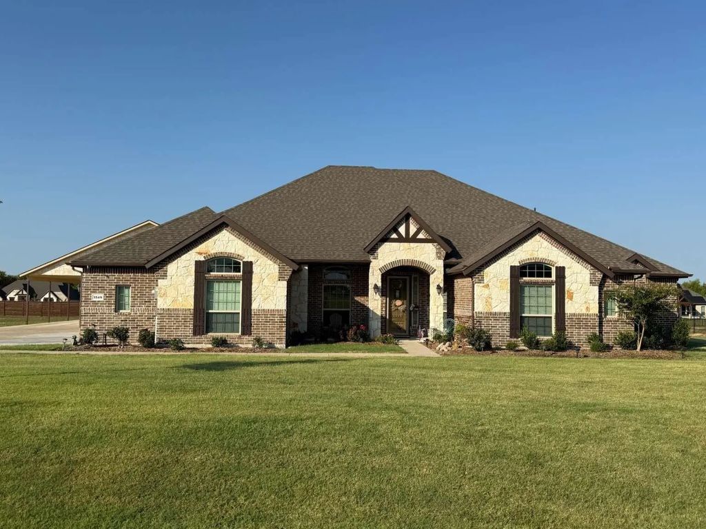 1549 Lynx Loop, Forney
