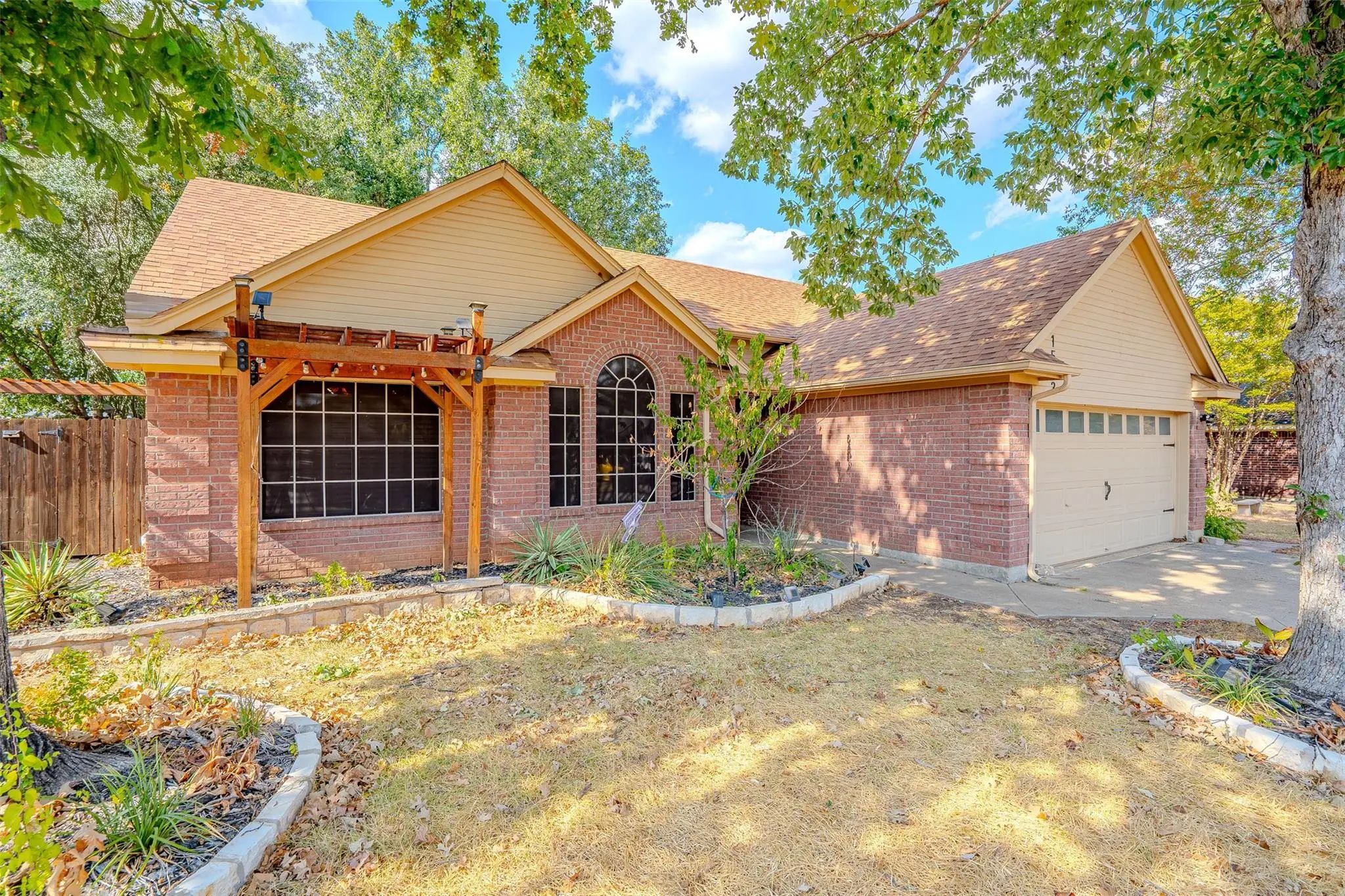 Photo of Listing #21392214
