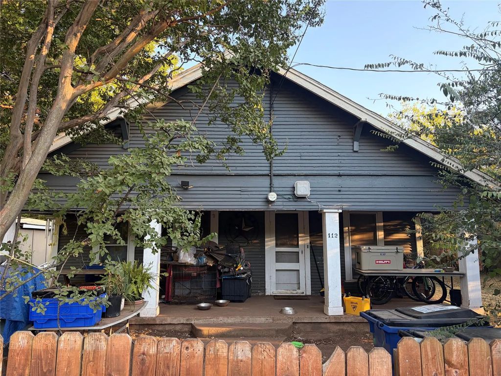 112 E Indiana Avenue, Midlothian