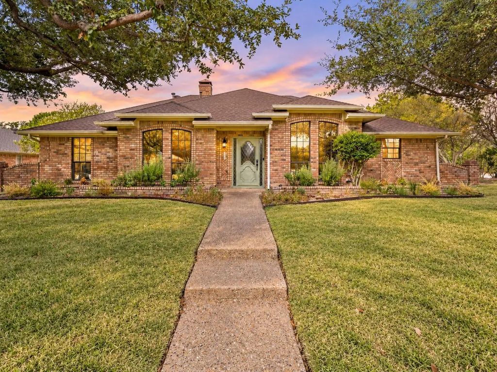 10123 Candlebrook Drive, Dallas