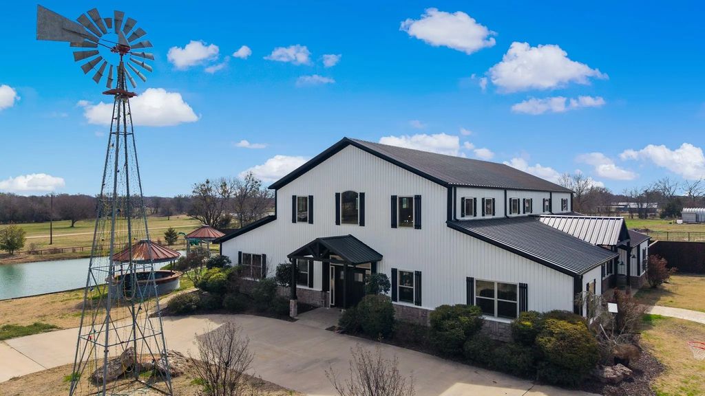 4274 Farm Market 895, Cooper