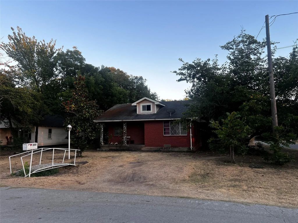 200 E Indiana Avenue, Midlothian