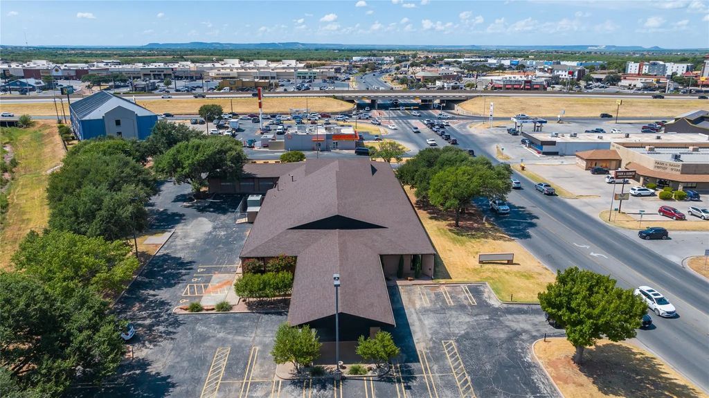 3025 Southwest Drive, Abilene
