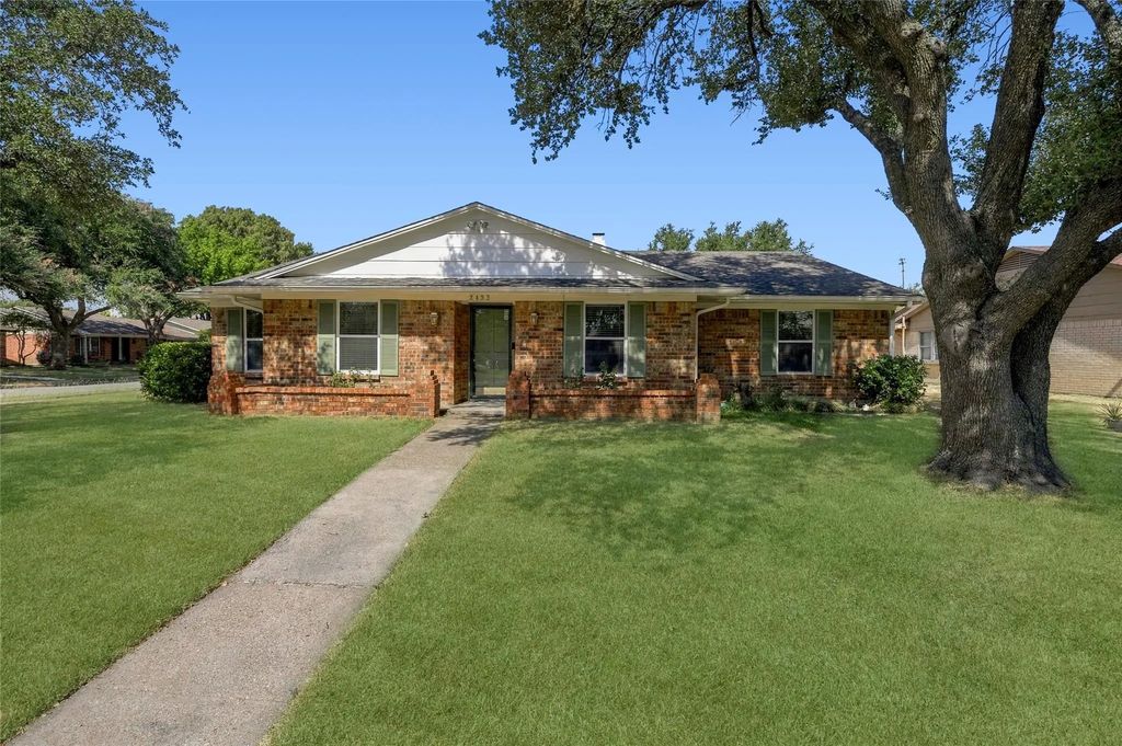 2433 Pinehurst Lane, Mesquite