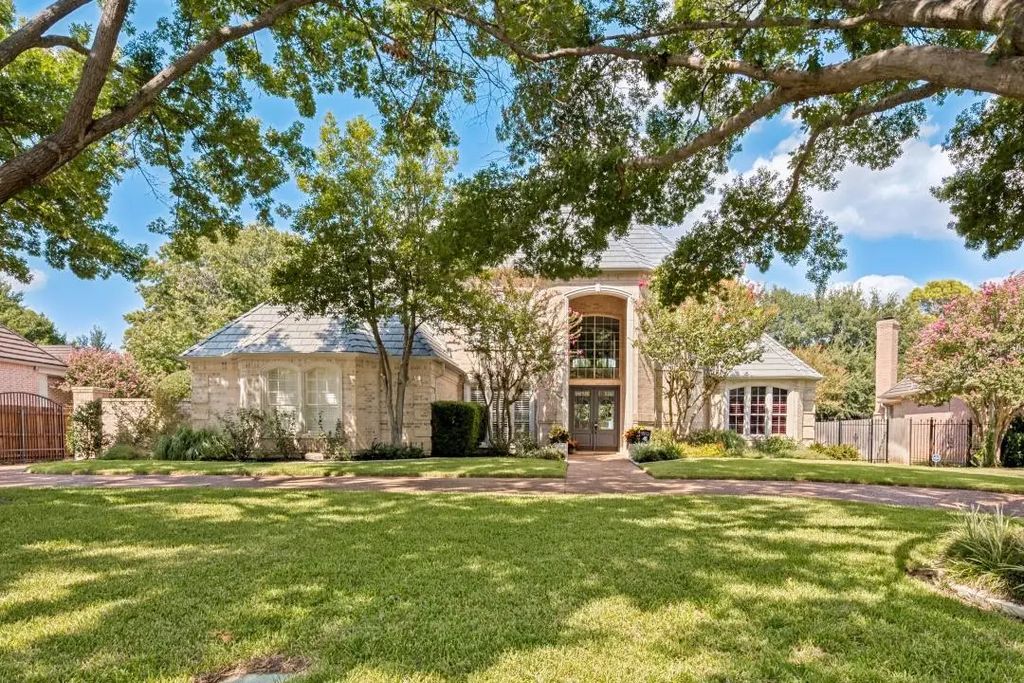 1108 Chatsworth Court W, Colleyville
