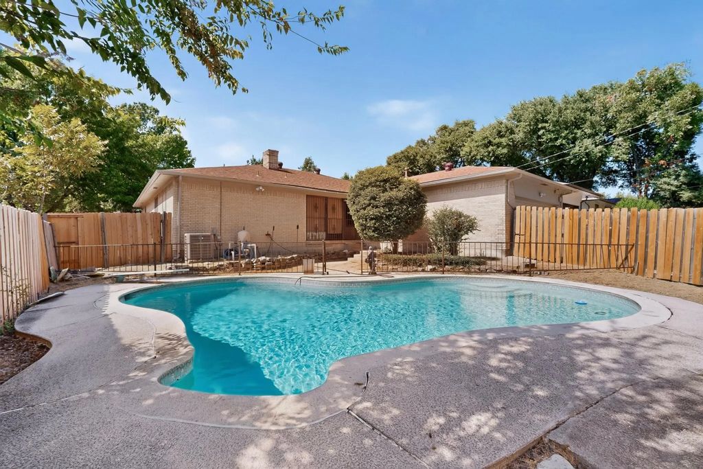 4714 Chilton Drive, Dallas