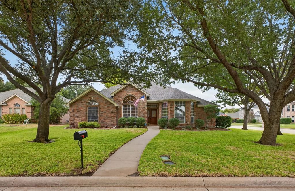 1600 Churchill Lane, Mansfield